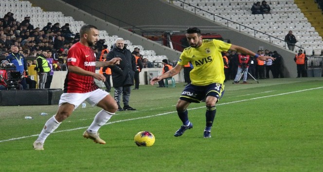 Süper Lig: Gaziantep FK: 0 - Fenerbahçe: 0 (İlk yarı)