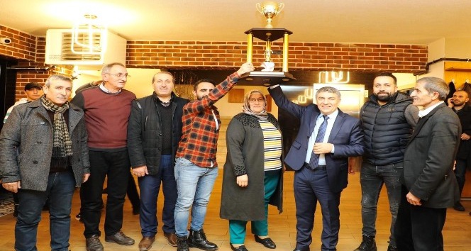 Başkan Şayir, şampiyon Dilovası’nı ağırladı