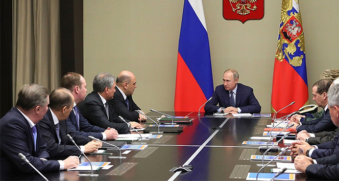 Putin&#039;in yeni hedefi parlamentoyu güçlendirmek