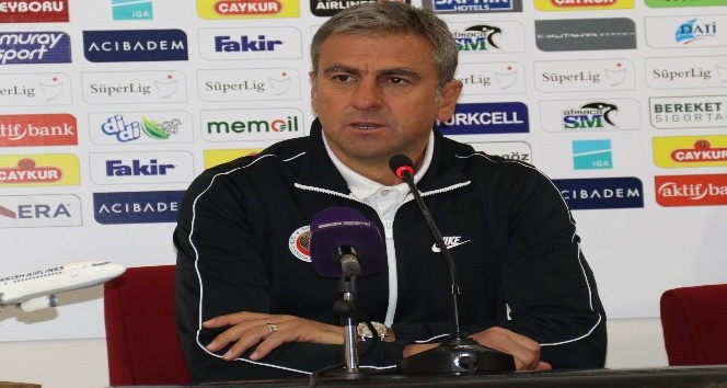 Hamza Hamzaoğlu: “Eksiklerimizi analiz edip daha önemli olan maça hazırlanacağız”
