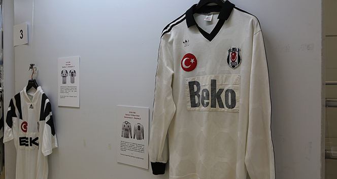 Beşiktaş&#039;lı futbolcuların 1903&#039;ten bu yana giydiği formalar bu sergide görücüye çıktı