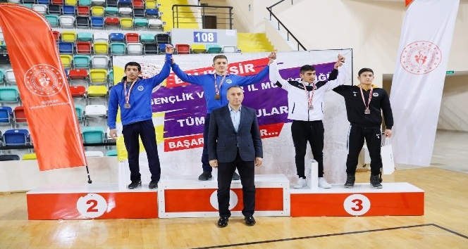 Kağıtsporlu güreşçiler Türkiye Şampiyonası’nda yerini aldı