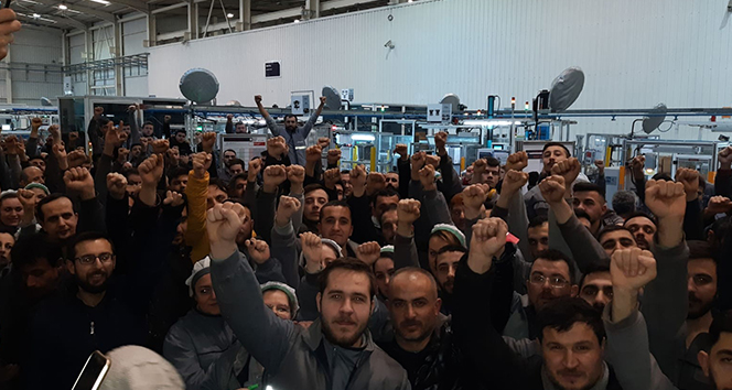 Bursa&#039;daki otomotiv yan sanayi fabrikasında işçiler ayaklandı