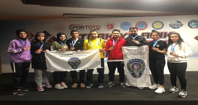 Polis Gücü Spor Kulübü Gençler Birliği Kick Boks madalyalarla döndü