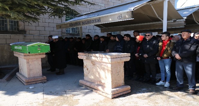 Kocasının canice öldürdüğü kadın, Kırşehir’de son yolculuğuna uğurlandı