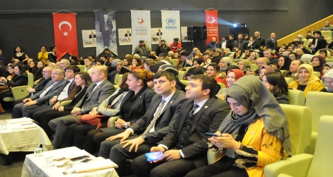 Kürsüde konuşma yaparken kalp krizi geçirdi