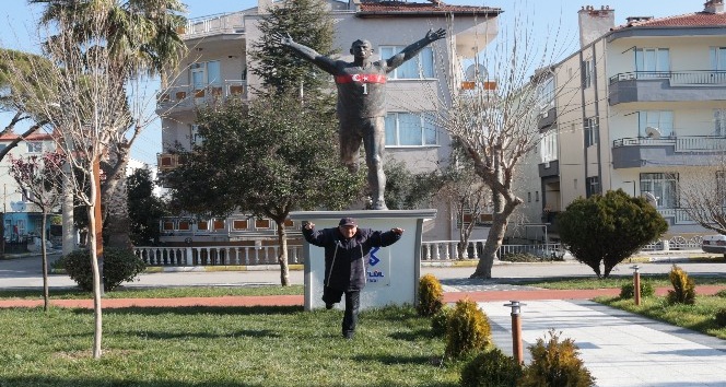 Milli Atlet İsmail Akçay’ın ismi İzmir’de ölümsüzleşiyor