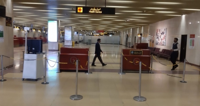 Pakistan’dan, Çin’den gelen yolculara virüs taraması
