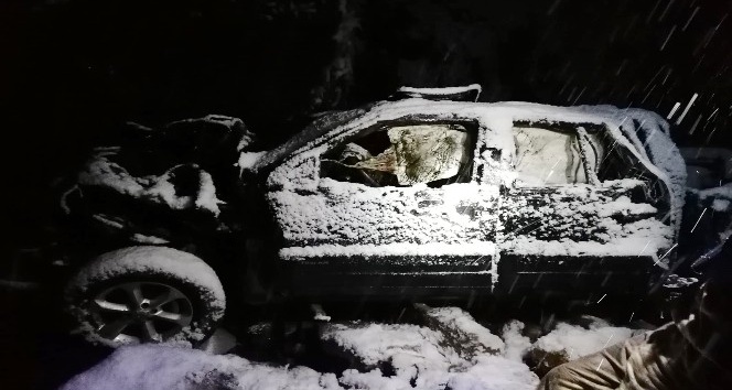 Otomobil uçuruma yuvarlandı: Karı-koca hayatını kaybetti