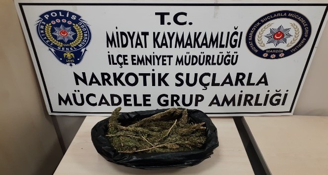 Narkotik ekipleri uyuşturucu tacirlerine göz açtırmıyor