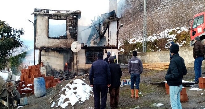 Giresun’da ev yangını: 1 ölü