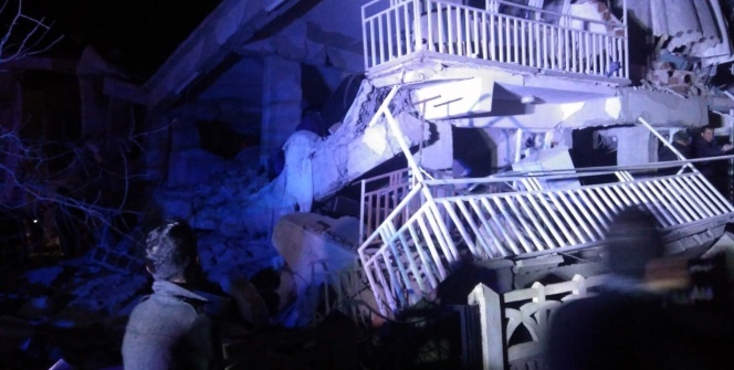 Elazığ’daki depremden ilk görüntüler