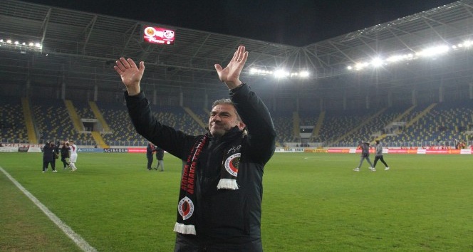 Hamza Hamzaoğlu: “Zor da olsa 1 gol bulduk ve maçı kazandık”