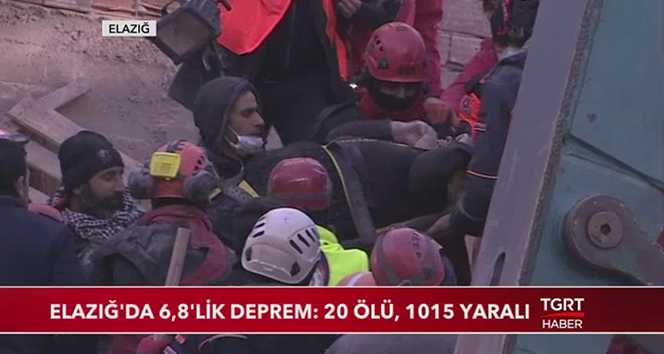 Elazığ&#039;da enkaz altından 13 saat sonra bir kişi daha sağ çıkarıldı