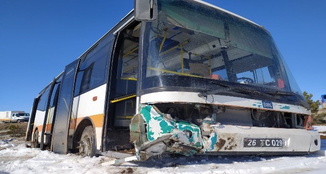 Eskişehir’de halk otobüsü yoldan çıktı: 6 yaralı