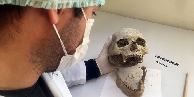 Bathonea kazılarında Afrikalı olduğu düşünülen bir insan iskeletine ulaşıldı