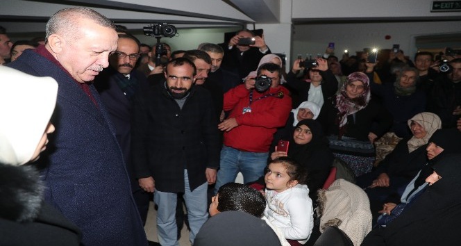 Cumhurbaşkanı Erdoğan Malatya’da deprem bölgesinde