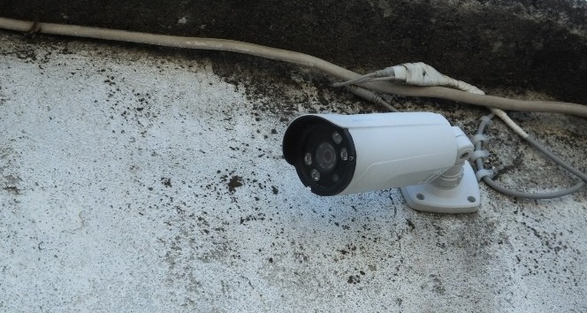 Hırsızlıktan bıkan köylüler imece usulü kamera sistemi kurdu