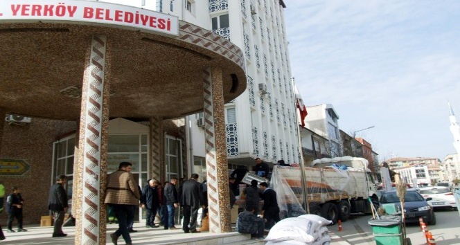 Yerköy’den Elazığ’a bir kamyon dolusu yardım malzemesi gönderildi