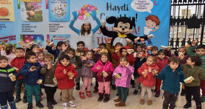 8 bin çocuk sinema ve tiyatroyla buluştu