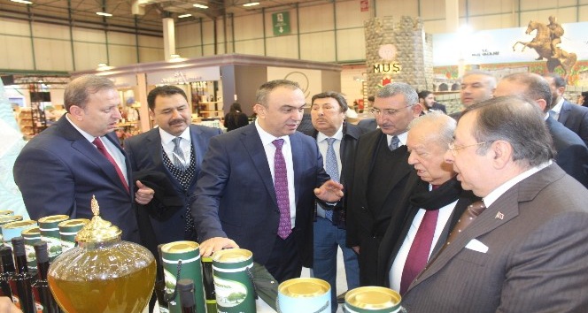 Vali Soytürk EMİTT 2020 fuarına katıldı