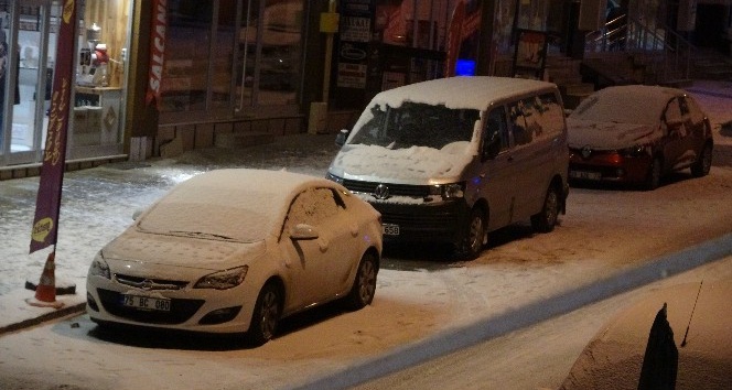 Ardahan beyaza büründü