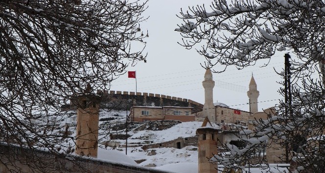 Nevşehir’de kar manzaraları mest etti
