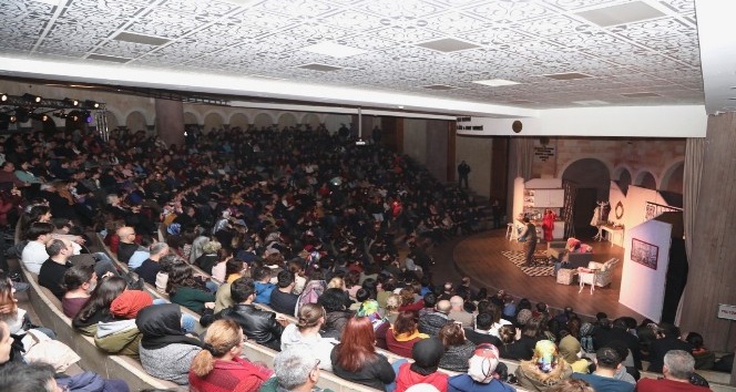 Nevşehir’de tiyatro geceleri devam ediyor