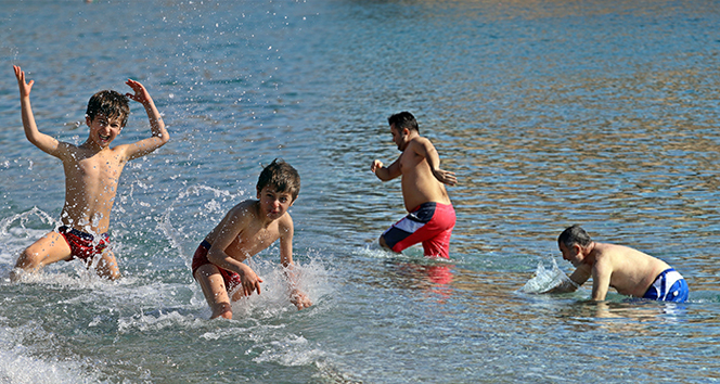 Antalya’da şubat ayında deniz keyfi