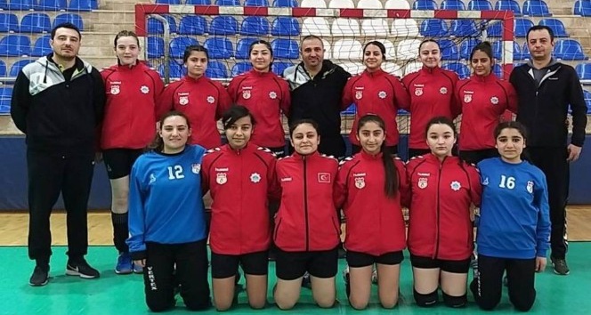 Aksaray’ın adını Küçük Kızlar Hentbol Takımı Türkiye Şampiyonluğuna taşıdı