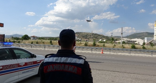Jandarma’nın trafik denetimlerinde 70 bin lira ceza kesildi
