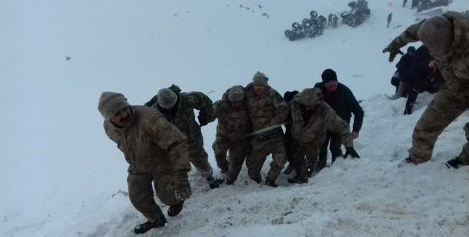 Çığ bölgesinde ikinci facia! İşte olay yerinden kareler