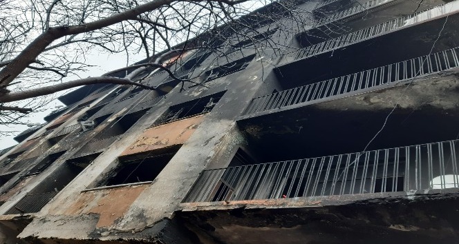 Siirt’te korkutan yangın, dumandan etkilenen 10 kişi hastanelik oldu