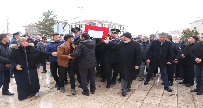Çığ altında şehit olan askerin cenazesi memleketi Aksaray’a getirildi