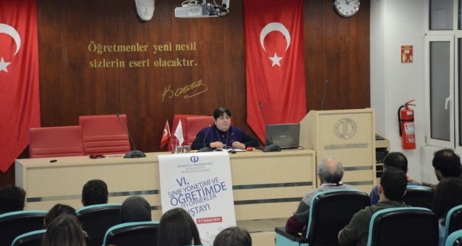 Anadolu Üniversitesi’nde İngilizce öğretiminde yapılan hatalar konuşuldu