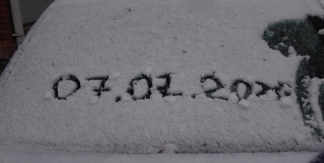 Meteoroloji ekipleri geçen hafta uyarmıştı! Kent merkezine mevsimin ilk karı düştü