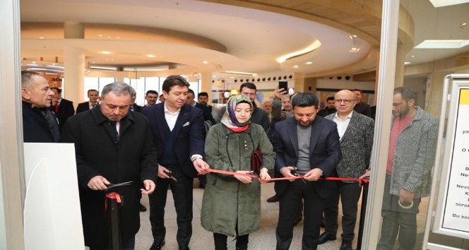 Türkiye’nin tek ’İnsansı Taşlar Sergisi’ Nevşehir’de açıldı