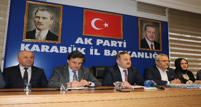 AK Parti Milletvekillerinden bilgilendirme toplantısı
