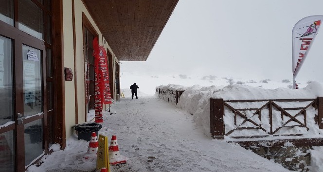 Keltepe Kayak Merkezi’nde kar kalınlığı 1 metreyi aştı