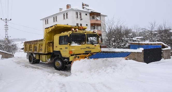 Karabük’te 44 kapalı köy yolu için çalışmalar aralıksız sürüyor