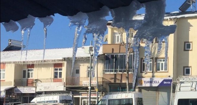 Sincik’te dondurucu soğuk hayatı olumsuz etkiliyor