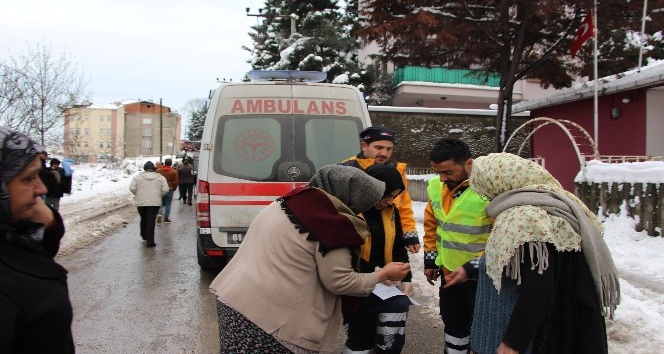 Trabzon’da elektrik trafosu patladı, mahalleli sokağa döküldü