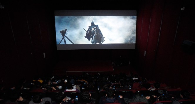 Konya’da öğrenciler sinemada tarihi yaşıyor