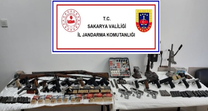 Sakarya’da silah ve mühimmat operasyonu: 3 gözaltı