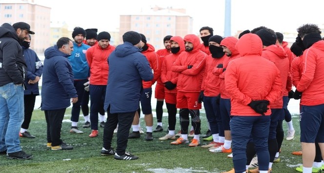 Nevşehir Belediyespor tam kadro çalıştı