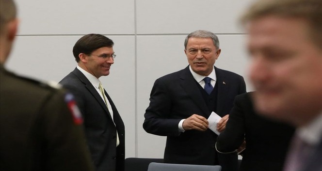 Bakan Akar, ABD Savunma Bakanı Esper ile görüştü