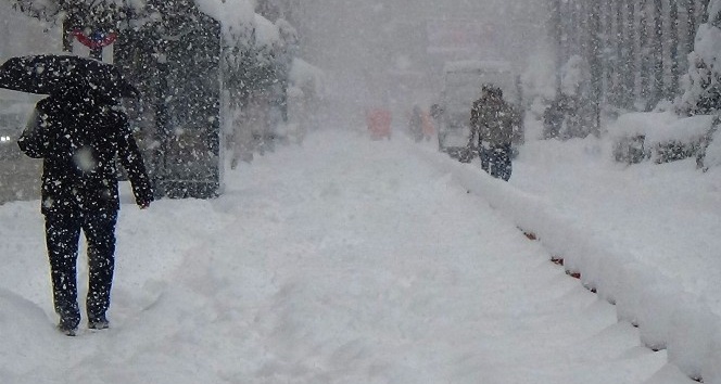 Malatya’da kar yağışı hayatı olumsuz etkiliyor