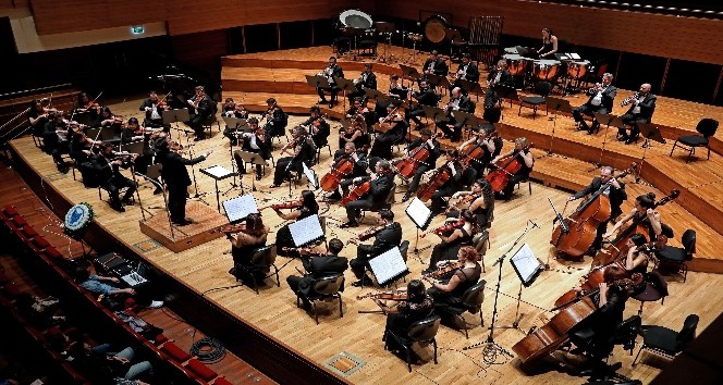 Yaşar Üniversitesi Senfoni Orkestrasından Sevgililer Günü konseri
