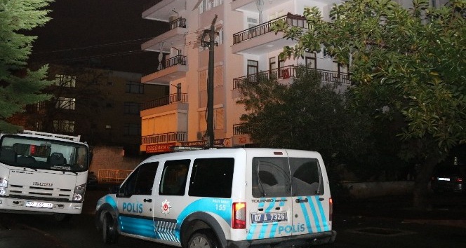 Antalya’da bir kişi evinde ölü bulundu