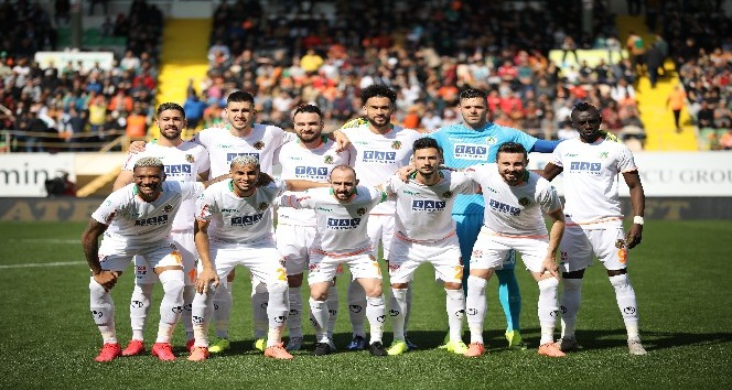 Süper Lig: Aytemiz Alanyaspor: 0 - Gençlerbirliği: 0 (İlk yarı)